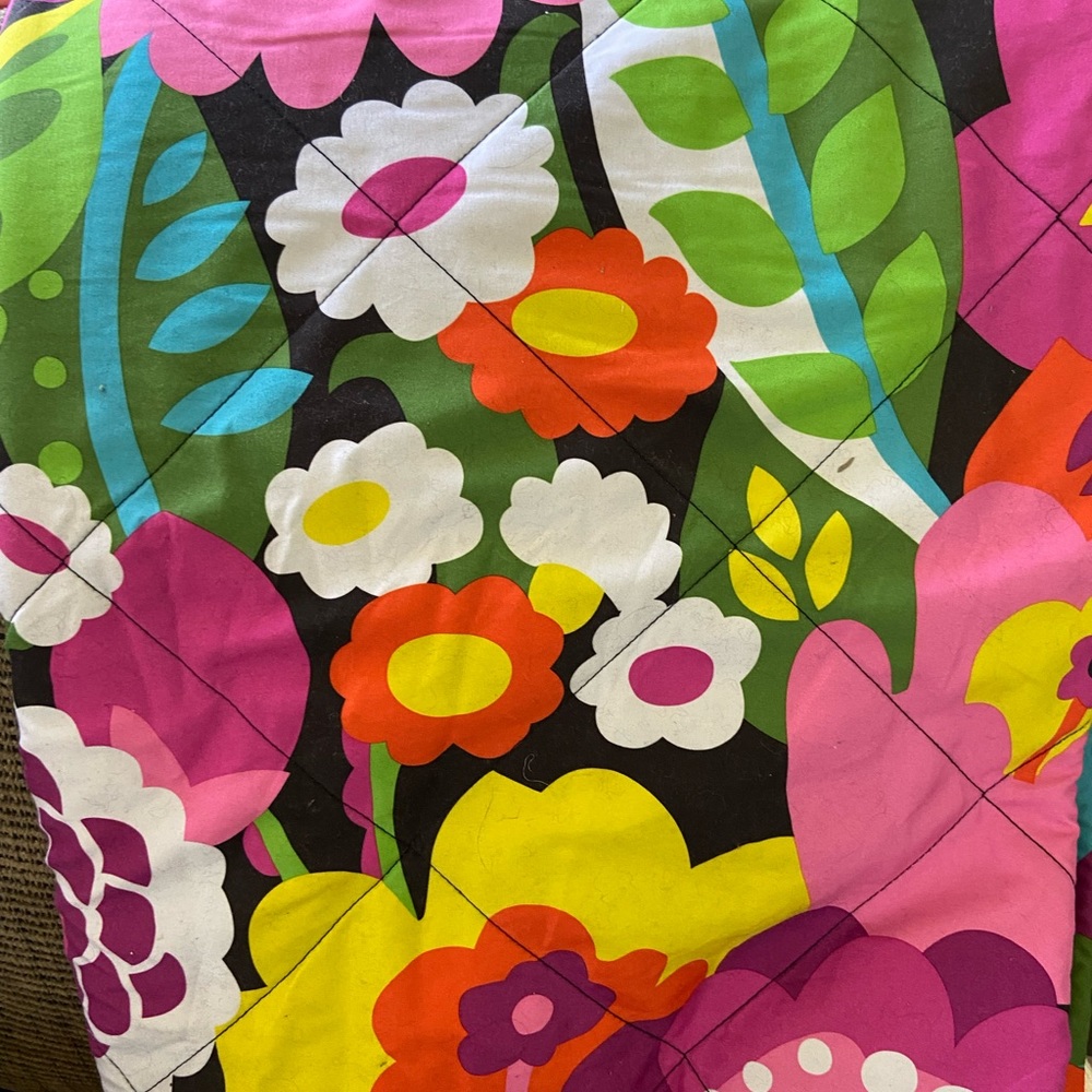Vera Bradley quilted Throw Blanket - Va Va Voom Pattern